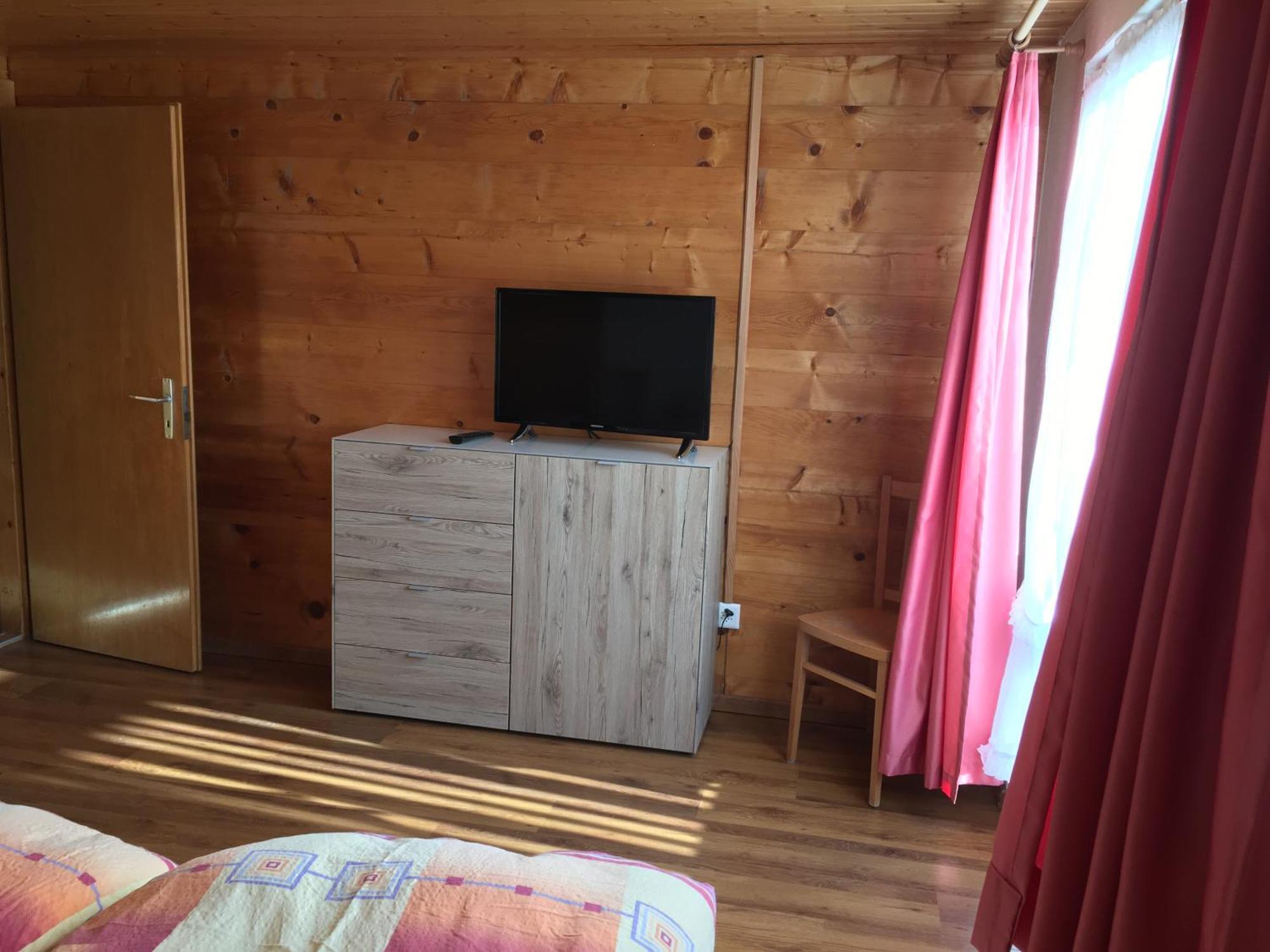 Ferienwohnung Haus Dorfblick Grächen Exterior foto