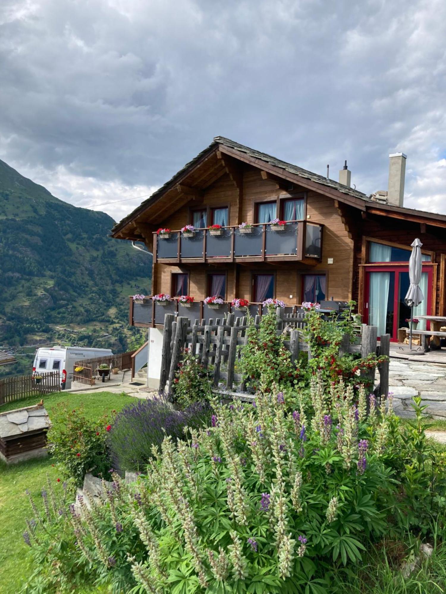 Ferienwohnung Haus Dorfblick Grächen Exterior foto