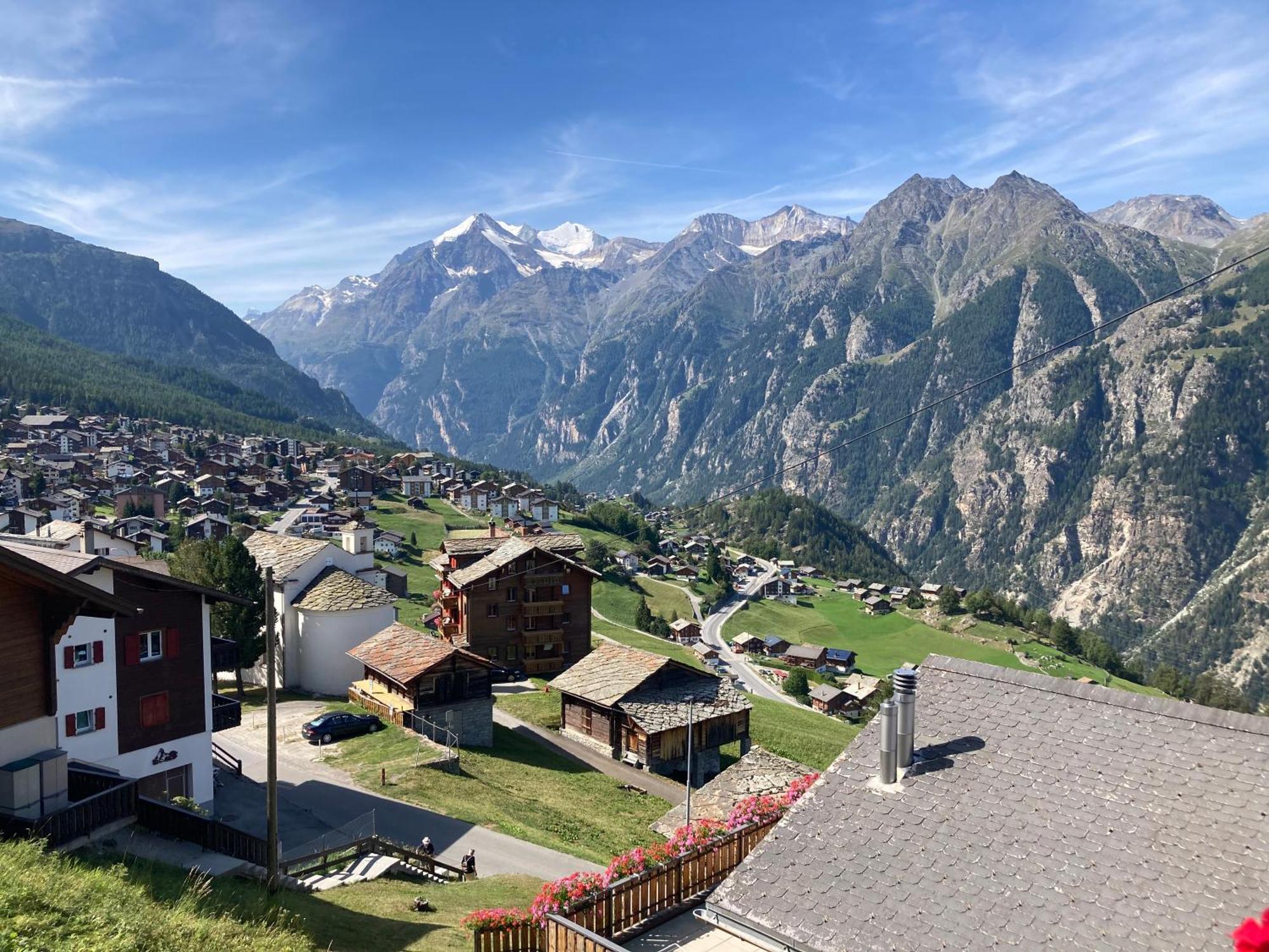 Ferienwohnung Haus Dorfblick Grächen Exterior foto