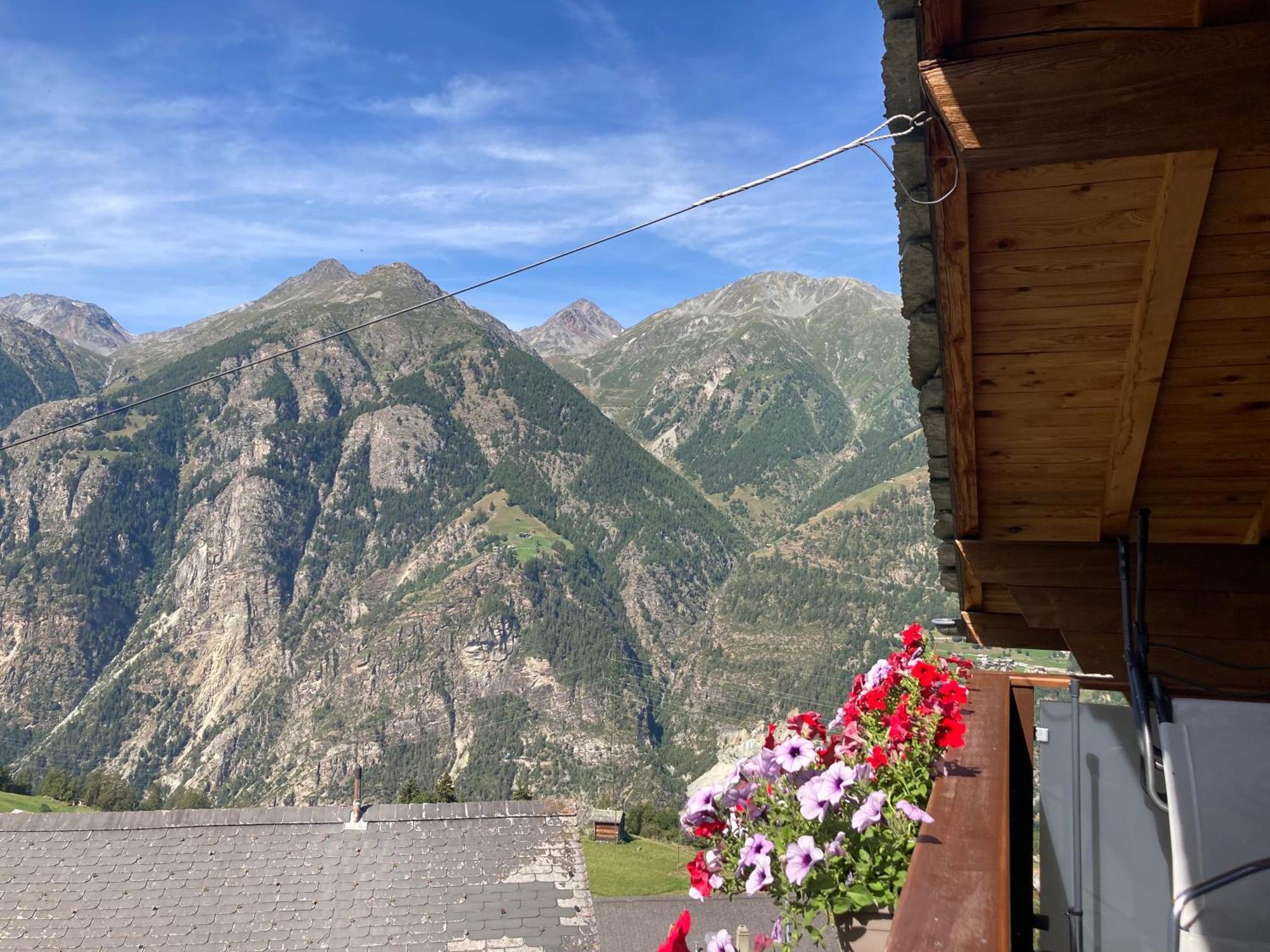 Ferienwohnung Haus Dorfblick Grächen Exterior foto